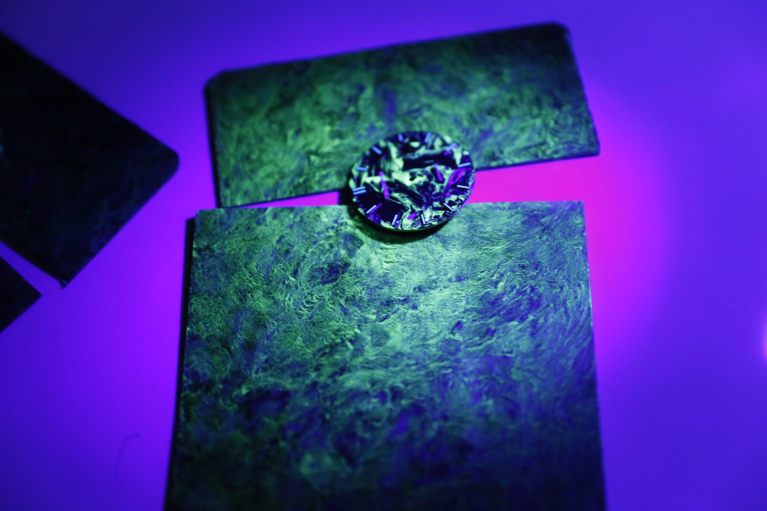 Green Luminous Carbon Sheet